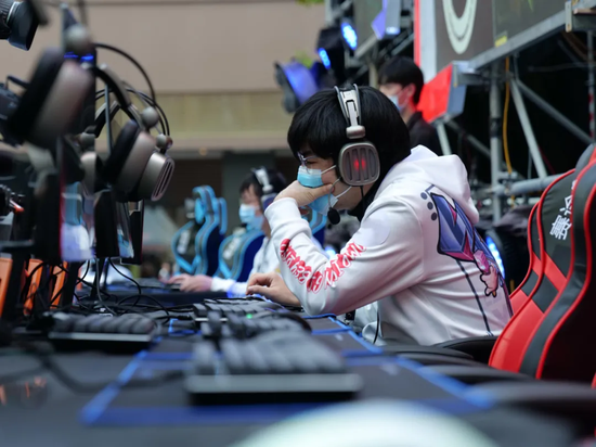 无畏契约手游最新动态与租赁服务介绍